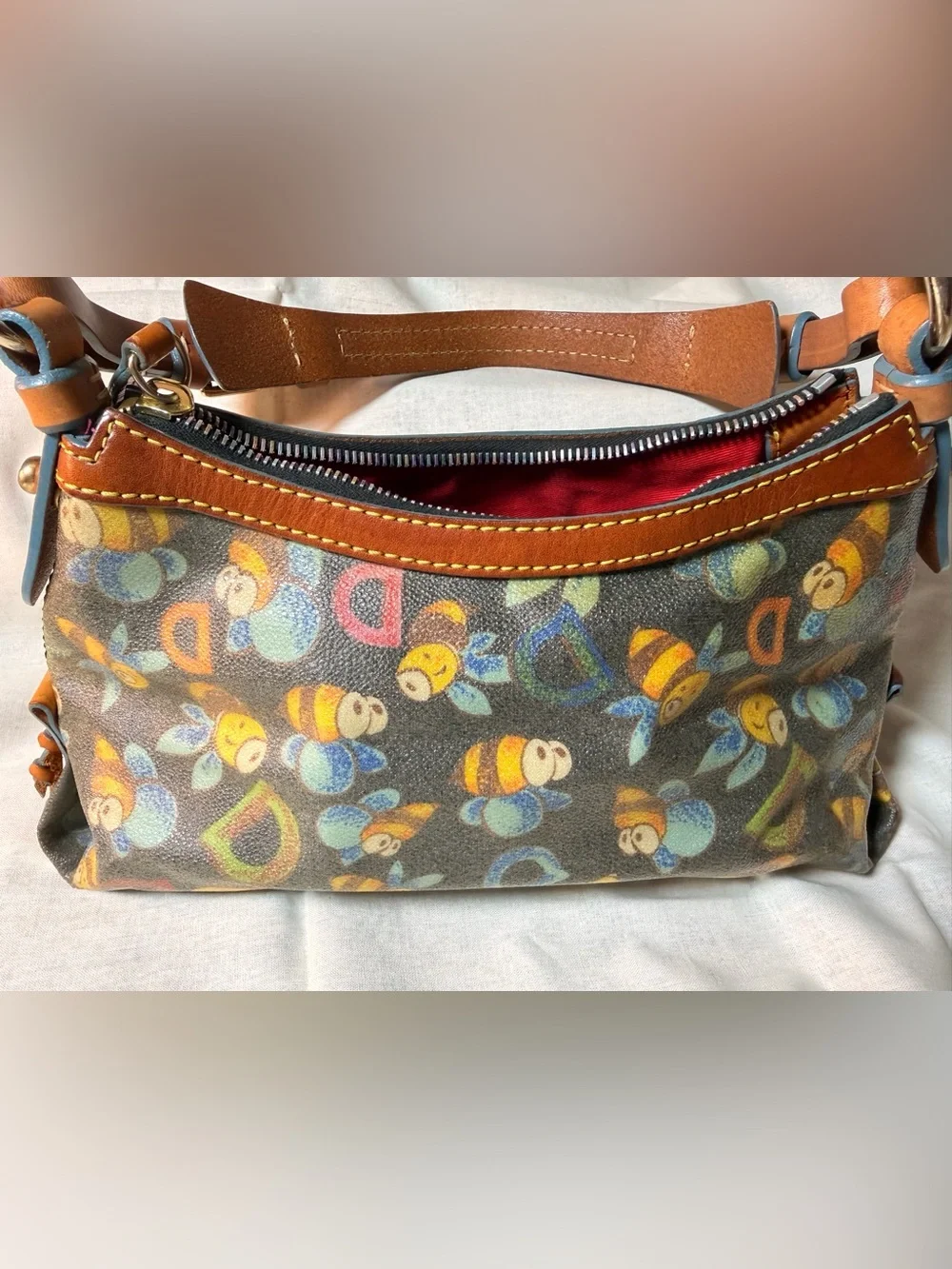 Rare Dooney & Bourke Bee Collection 1975 Small Hobo Shoulder Bag Rainbow Zipper